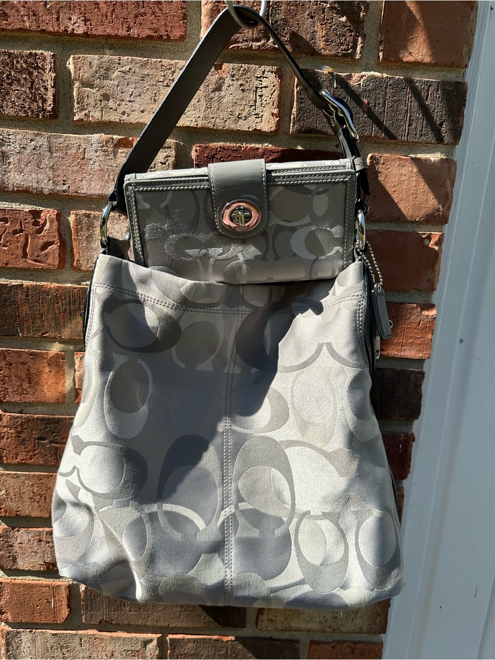 Coach 2011 Penelope Optic Signature Hobo Bag F17476 W/Turn-Lock Matching Wallet